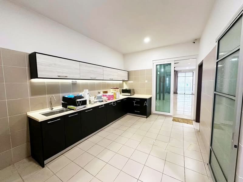 Rumah Teres 2 Tingkat untuk Disewa di Laman Glenmarie (Shah Alam) - Weng Tan - Kitchen - PropertyGuru.com.my
