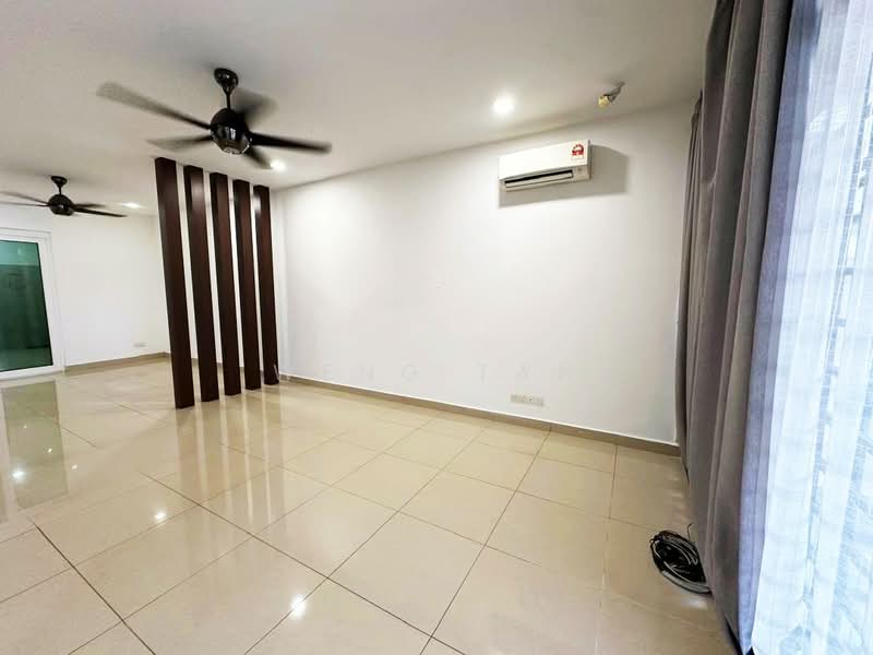 Rumah Teres 2 Tingkat untuk Disewa di Laman Glenmarie (Shah Alam) - Weng Tan - Living Room - PropertyGuru.com.my