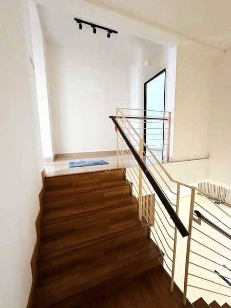 Rumah Teres 2 Tingkat untuk Disewa di Laman Glenmarie (Shah Alam) - Weng Tan - Interior - PropertyGuru.com.my