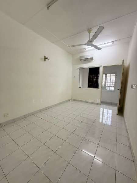 Terraced House for Sale in Sungai Buloh (Selangor) - Eliz Chan - Interior - PropertyGuru.com.my
