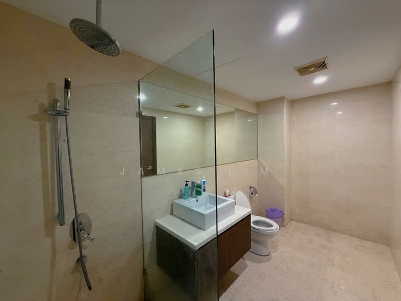 Servis Apartment untuk Disewa di Regalia Residence - James Lim - Bathroom - PropertyGuru.com.my