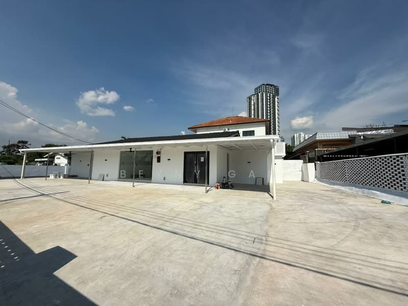 Bungalow for Rent in Taman Abad (Johor Bahru) - Beyny Gan - Exterior - PropertyGuru.com.my