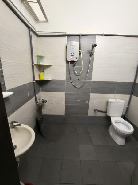 1-storey Terraced House for Sale in Taman Sentosa (Klang) - Judy Tan - Bathroom - PropertyGuru.com.my