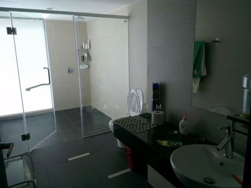 Kondominium untuk Dijual di Zen Residence @ Asplenium Condominium - Ivan Lim - Bathroom - PropertyGuru.com.my