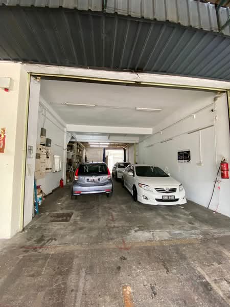 Factory for Sale in Bandar Teknologi Kajang (Kajang) - Stanley Yap - Car Park - PropertyGuru.com.my