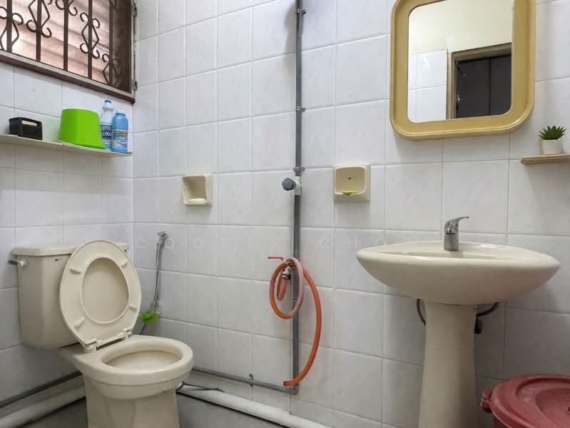 2-storey Terraced House for Sale in SS4 (Petaling Jaya) - Cooper Chow - Bathroom - PropertyGuru.com.my