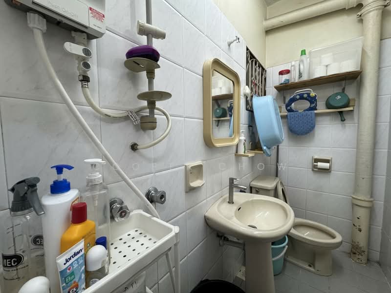 2-storey Terraced House for Sale in SS4 (Petaling Jaya) - Cooper Chow - Bathroom - PropertyGuru.com.my