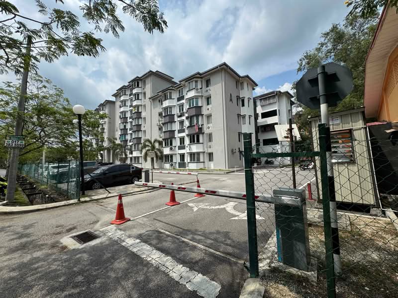 Pangsapuri untuk Dijual di Apartment Seroja - Paul Lee - Exterior - PropertyGuru.com.my