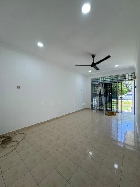 Rumah Teres 1 Tingkat untuk Disewa di Taman Pd Suria (Port Dickson) - Roy Law - Living Room - PropertyGuru.com.my