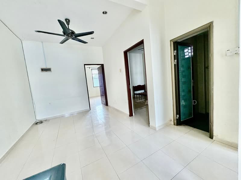 Rumah Teres 2 Tingkat untuk Dijual di Taman Merak Mas (Bukit Katil) - Norfaizah Ahmad - Living Room - PropertyGuru.com.my