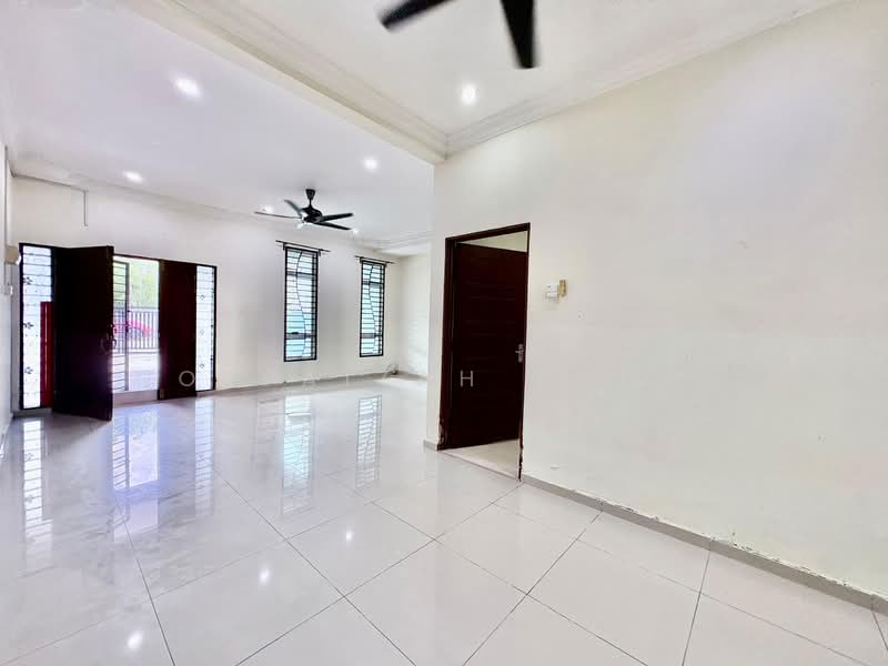 Rumah Teres 2 Tingkat untuk Dijual di Taman Merak Mas (Bukit Katil) - Norfaizah Ahmad - Living Room - PropertyGuru.com.my