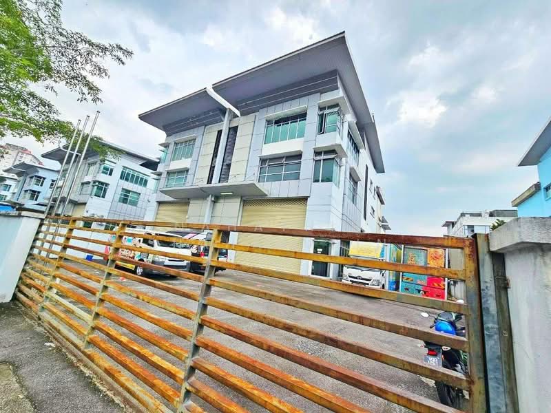 Warehouse for Sale in Bukit Jelutong (Shah Alam) - Nahathir Shahabudin - Exterior - PropertyGuru.com.my