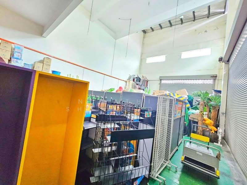 Warehouse for Sale in Bukit Jelutong (Shah Alam) - Nahathir Shahabudin - Interior - PropertyGuru.com.my