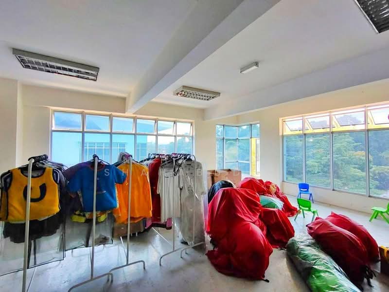 Warehouse for Sale in Bukit Jelutong (Shah Alam) - Nahathir Shahabudin - Interior - PropertyGuru.com.my