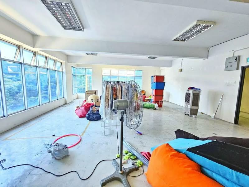 Warehouse for Sale in Bukit Jelutong (Shah Alam) - Nahathir Shahabudin - Interior - PropertyGuru.com.my