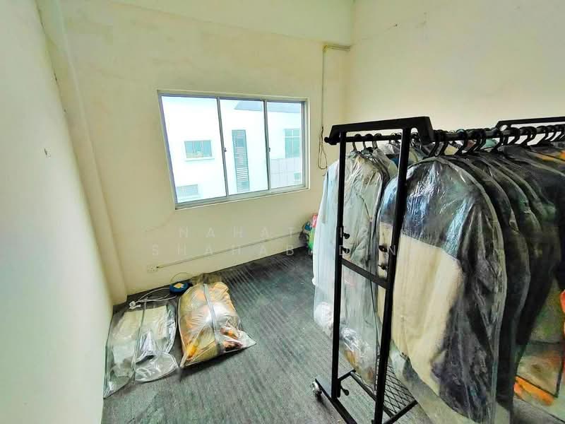 Warehouse for Sale in Bukit Jelutong (Shah Alam) - Nahathir Shahabudin - Interior - PropertyGuru.com.my