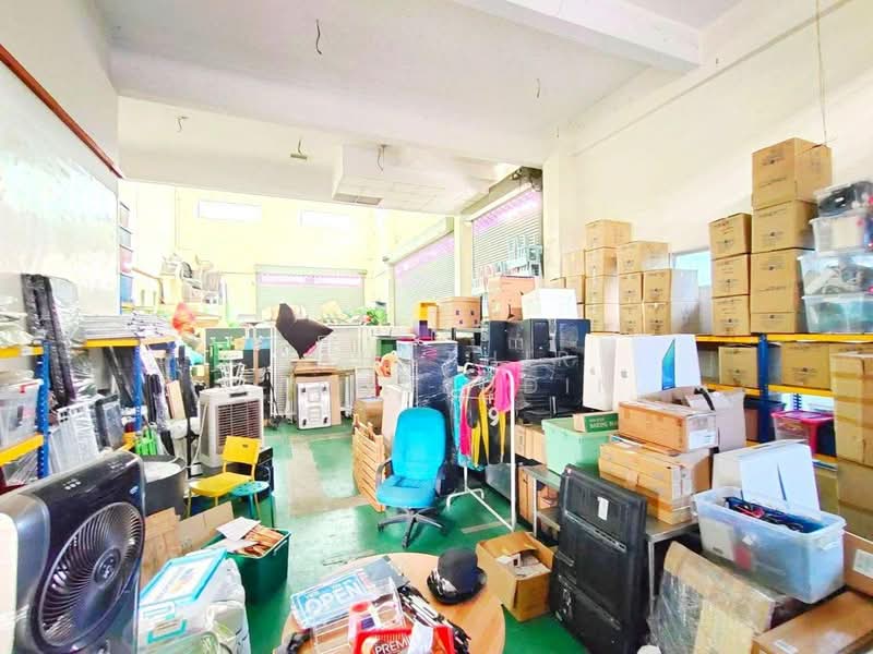 Warehouse for Sale in Bukit Jelutong (Shah Alam) - Nahathir Shahabudin - Interior - PropertyGuru.com.my