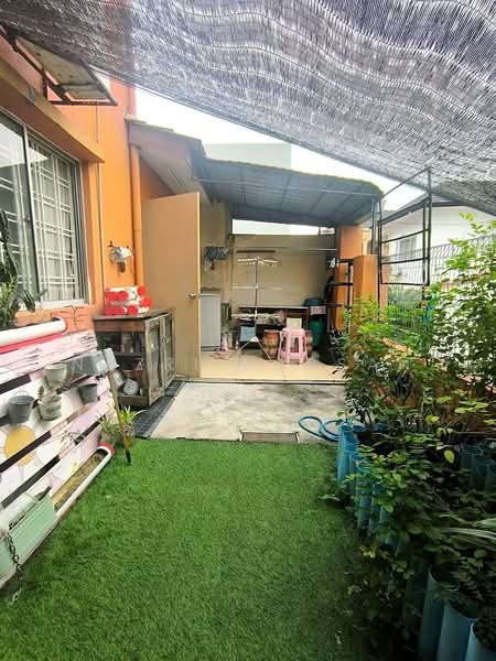 Rumah Teres untuk Dijual di Seksyen 13 (Shah Alam) - Nazri Hassan - Exterior - PropertyGuru.com.my