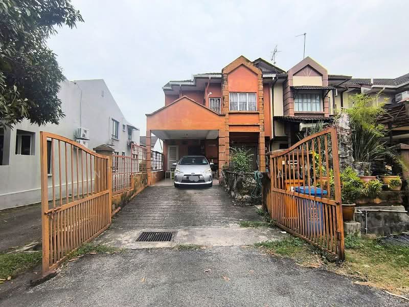 Rumah Teres untuk Dijual di Seksyen 13 (Shah Alam) - Nazri Hassan - Exterior - PropertyGuru.com.my