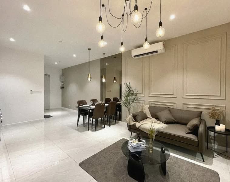 Servis Apartment untuk Disewa di Quill Residence - Jax Tee - Living Room - PropertyGuru.com.my
