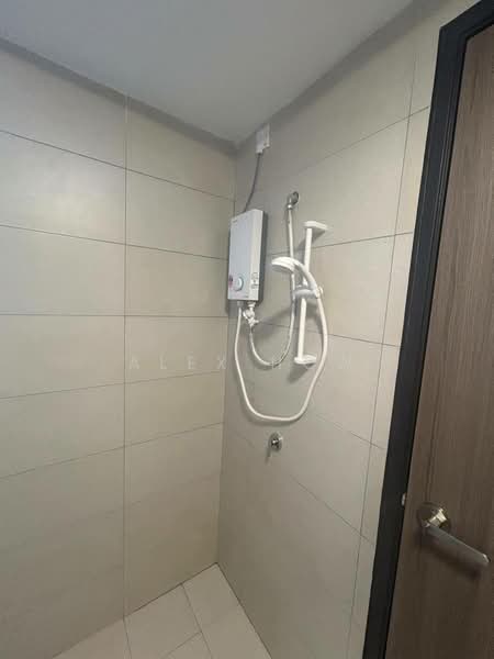 Service Residence for Rent at Vista Tiara (MBW Bay) - Alex How - Bathroom - PropertyGuru.com.my