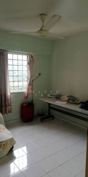 Pangsapuri untuk Disewa di Taman Pekaka Block 31 - Kelvin Tan - Bedroom - PropertyGuru.com.my
