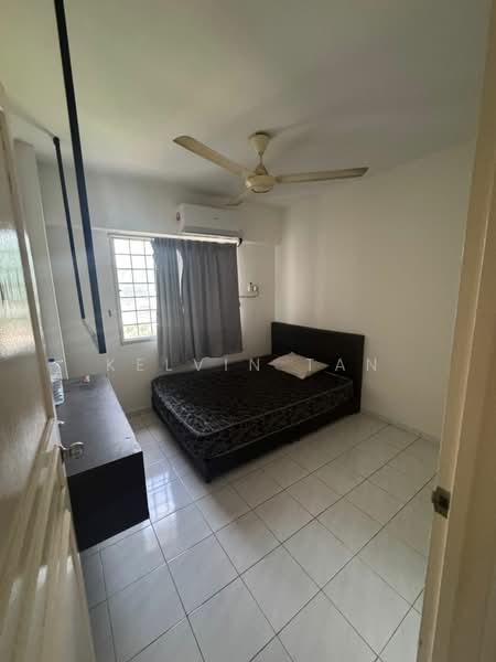 Apartment for Rent at Taman Pekaka Block 31 - Kelvin Tan - Bedroom - PropertyGuru.com.my