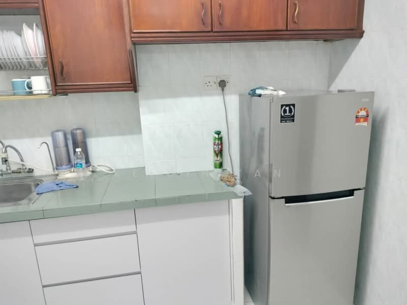 Pangsapuri untuk Disewa di Taman Pekaka Block 31 - Kelvin Tan - Kitchen - PropertyGuru.com.my