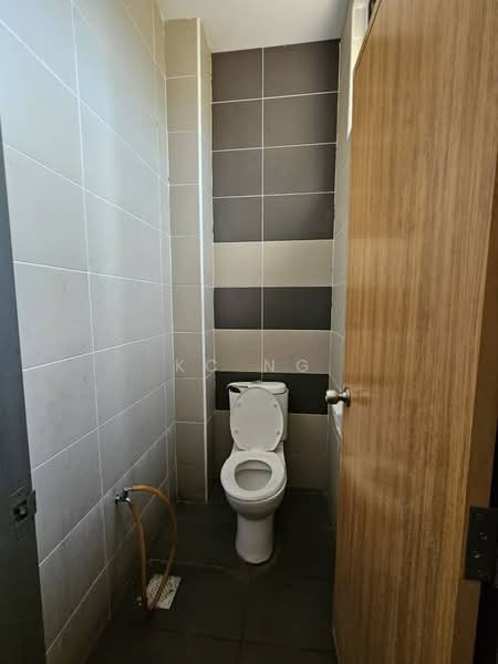Kilang untuk Dijual di Gelang Patah (Johor) - KC Ng - Bathroom - PropertyGuru.com.my