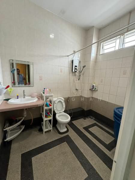 Semi-Detached House for Sale in Juru (Penang) - Azura Ghani - Bathroom - PropertyGuru.com.my