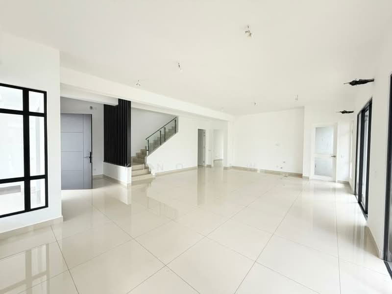 Rumah Berkembar untuk Dijual di Setia Tropika (Johor Bahru) - Kino Jaw - Living Room - PropertyGuru.com.my