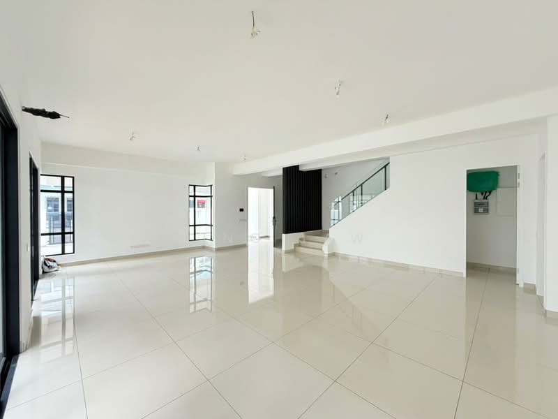 Rumah Berkembar untuk Dijual di Setia Tropika (Johor Bahru) - Kino Jaw - Living Room - PropertyGuru.com.my