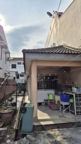 Terraced House for Sale in Puchong (Selangor) - Gilbert Tay - Exterior - PropertyGuru.com.my