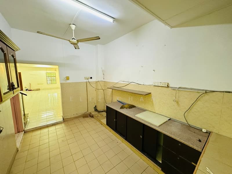2.5-storey Terraced House for Sale in Taman Wangsa Permai (Kepong) - Eliz Chan - Kitchen - PropertyGuru.com.my