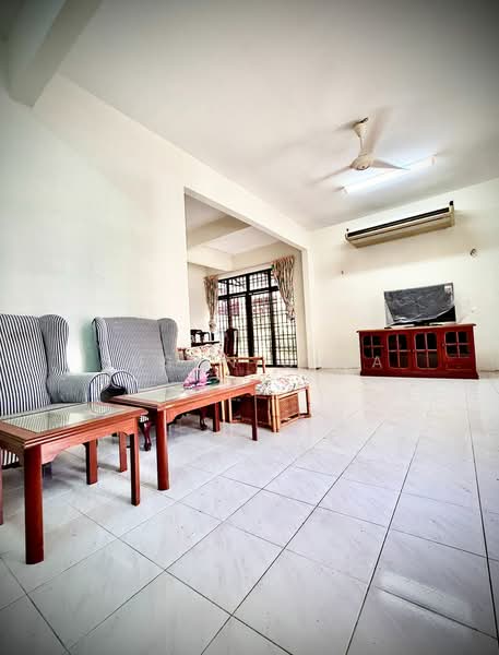 Semi-Detached House for Sale in Batu Ferringhi (Penang) - Susan Chia - Living Room - PropertyGuru.com.my