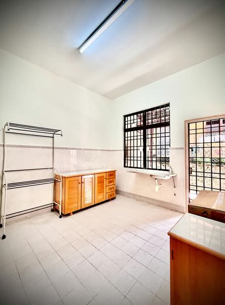 Semi-Detached House for Sale in Batu Ferringhi (Penang) - Susan Chia - Kitchen - PropertyGuru.com.my