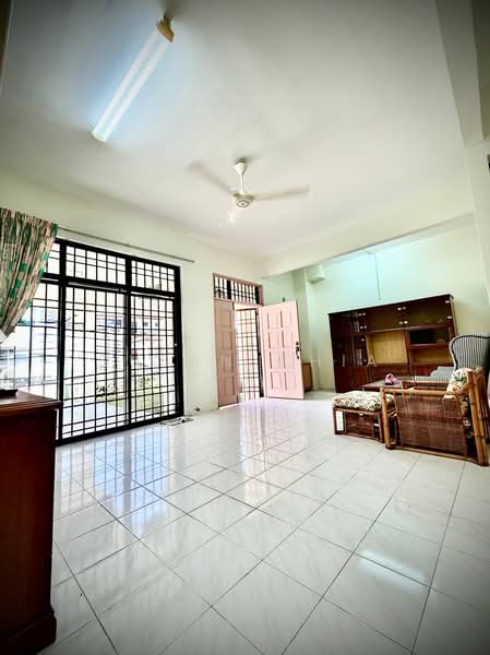Semi-Detached House for Sale in Batu Ferringhi (Penang) - Susan Chia - Living Room - PropertyGuru.com.my