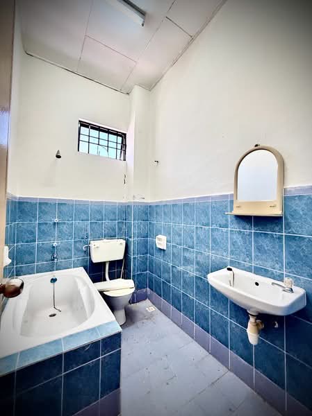 Semi-Detached House for Sale in Batu Ferringhi (Penang) - Susan Chia - Bathroom - PropertyGuru.com.my