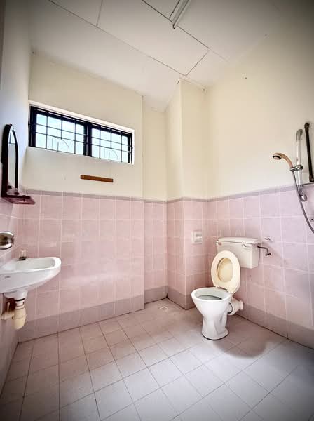 Semi-Detached House for Sale in Batu Ferringhi (Penang) - Susan Chia - Bathroom - PropertyGuru.com.my