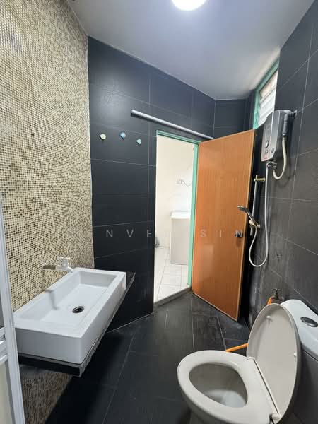 2.5-storey Terraced House for Sale in Taman Cheras Jaya (Cheras) - Denver Sin - Bathroom - PropertyGuru.com.my