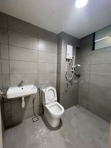 Apartment for Rent at Vivo Executive Apartment - Gyson Goh - Bathroom - PropertyGuru.com.my
