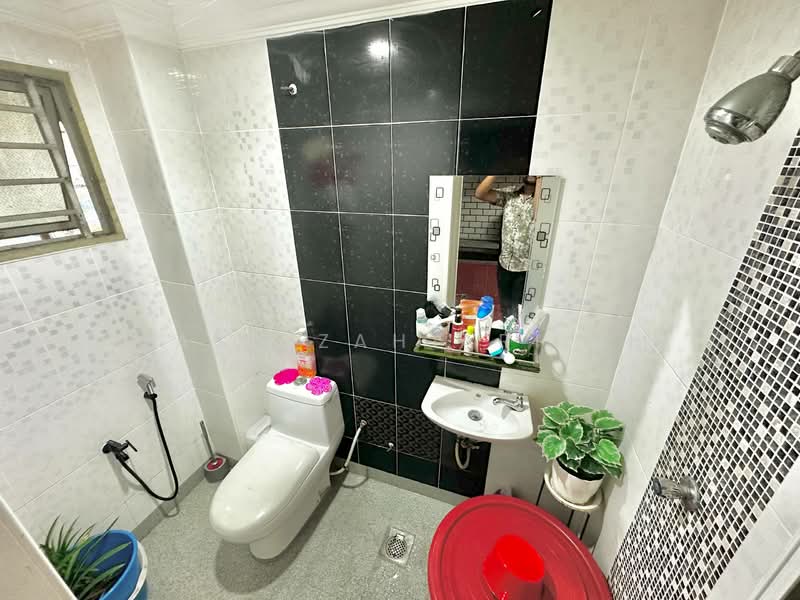Rumah Teres 3 Tingkat untuk Dijual di Selayang (Selangor) - Masnizah Arifin - Bathroom - PropertyGuru.com.my