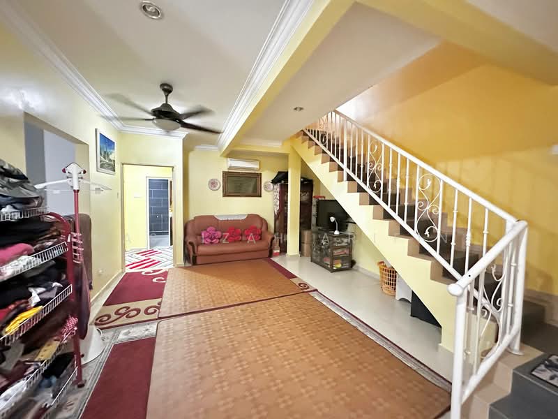 Rumah Teres 3 Tingkat untuk Dijual di Selayang (Selangor) - Masnizah Arifin - Living Room - PropertyGuru.com.my