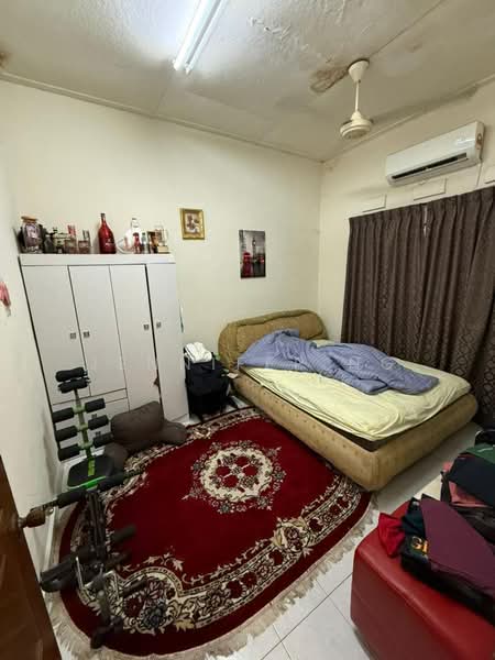 1-storey Terraced House for Sale in Taman Abad (Johor Bahru) - Jennifer Ng - Bedroom - PropertyGuru.com.my