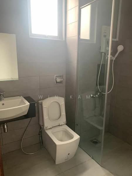 Servis Apartment untuk Dijual di Paragon Suites @ CIQ - Win Kam - Bathroom - PropertyGuru.com.my