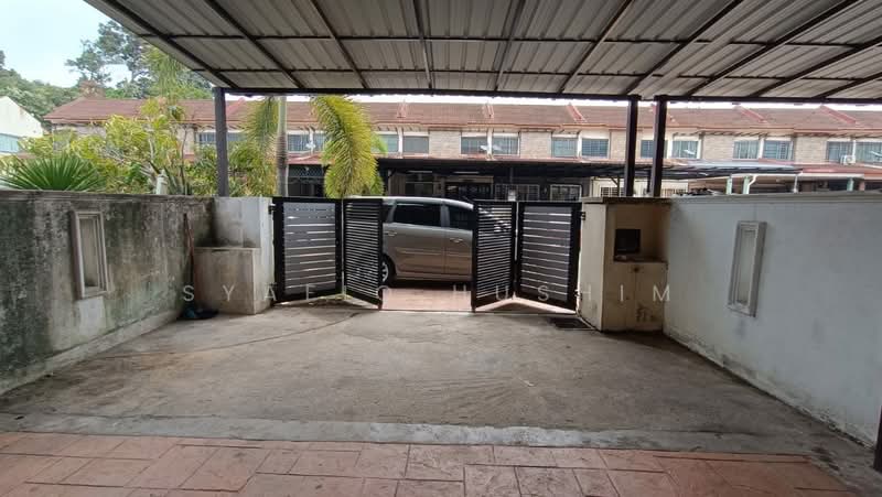 Terraced House for Sale in Klang (Selangor) - Syafiq Hushim - Exterior - PropertyGuru.com.my