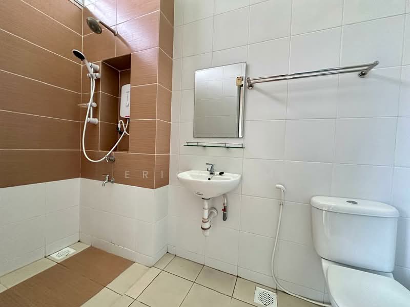 Condominium for Rent at The Seed Taman Sutera Utama - Erica Lim - Bathroom - PropertyGuru.com.my