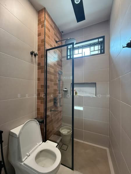 Rumah Berkembar untuk Dijual di Ukay Perdana (Ulu Kelang) - Brackson Loh - Bathroom - PropertyGuru.com.my