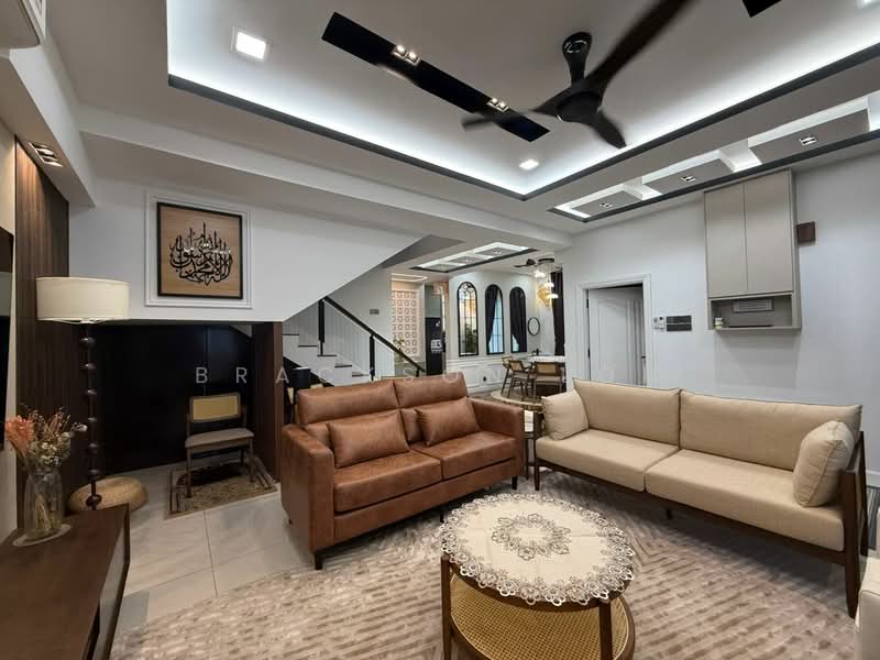 Rumah Berkembar untuk Dijual di Ukay Perdana (Ulu Kelang) - Brackson Loh - Living Room - PropertyGuru.com.my