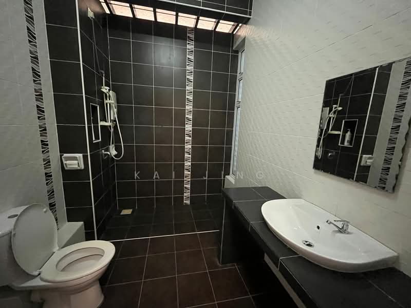 Cluster House for Sale in Iskandar Puteri (Nusajaya) (Johor) - Kai Jing - Bathroom - PropertyGuru.com.my